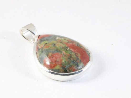 Druppelvormige hoogglans zilveren hanger met unakiet aan ketting afbeelding 2