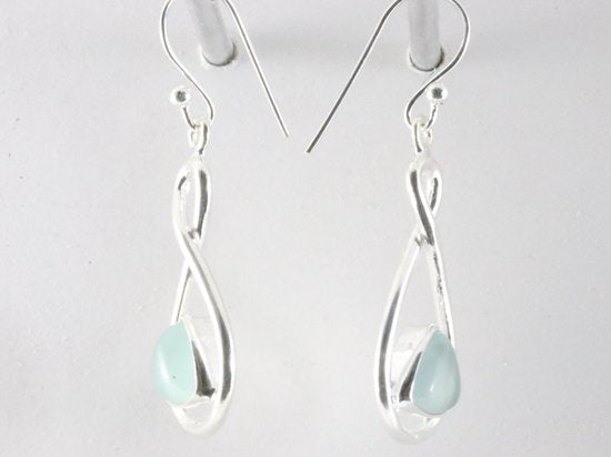 Opengewerkte zilveren oorbellen met aqua chalcedoon afbeelding 2