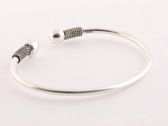 Zilveren klemarmband met bewerkte Balinese uiteinden afbeelding 2