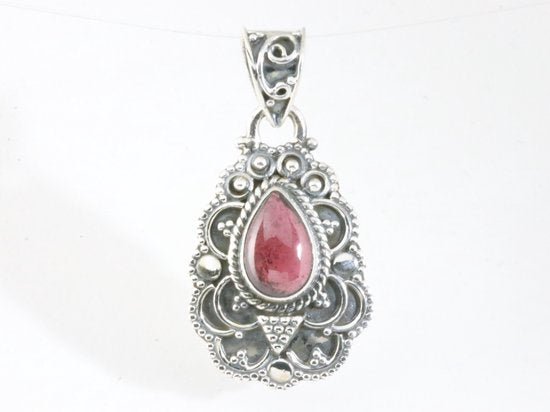 Traditionele bewerkte zilveren hanger met granaat afbeelding 4