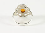 Opengewerkte zilveren ring met amber afbeelding 3