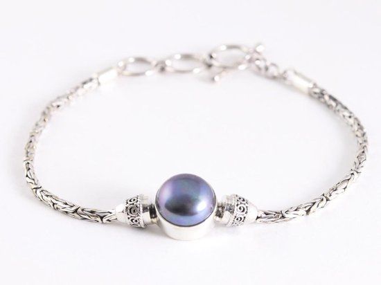 Traditionele zilveren armband met zwarte parel en koningsschakels afbeelding 1