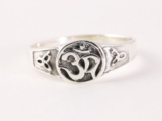 Fijne zilveren ring met ohm teken afbeelding 4