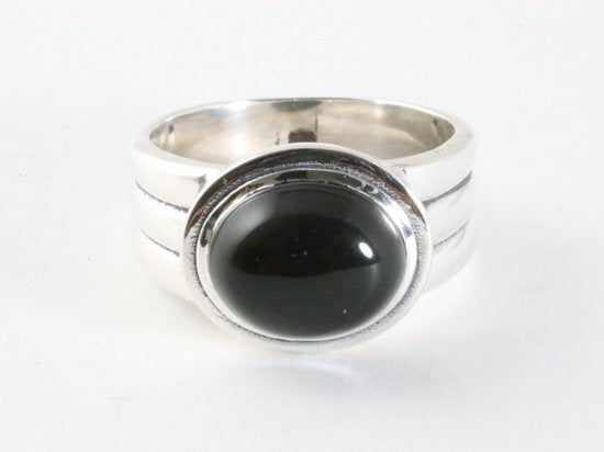 Zware zilveren ring met onyx afbeelding 3