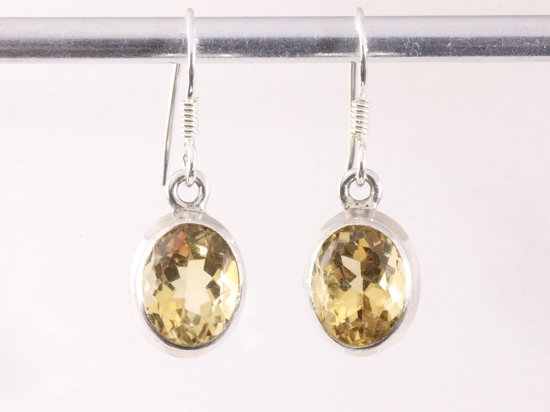 Fijne ovale zilveren oorbellen met citrien afbeelding 4