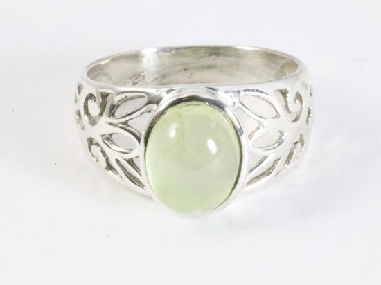 Opengewerkte zilveren ring met prehniet afbeelding 4