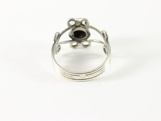 Fijne opengewerkte zilveren ring met lapis lazuli afbeelding 3