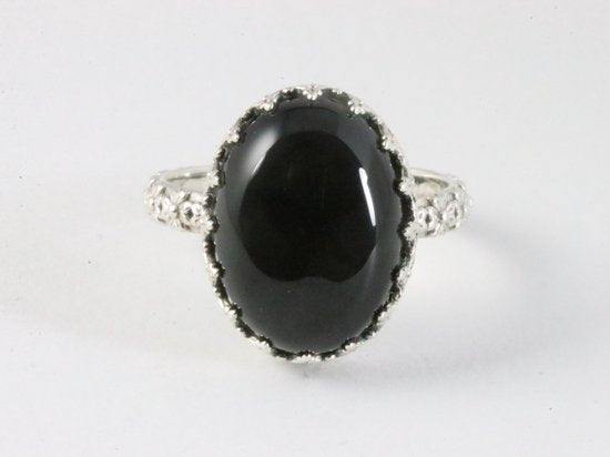 Bewerkte zilveren ring met onyx afbeelding 4
