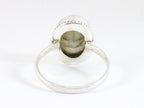 Bewerkte zilveren ring met labradoriet afbeelding 3