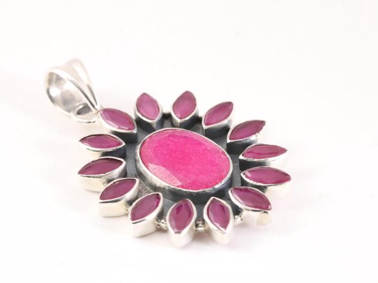 Zilveren hanger met robijn afbeelding 2