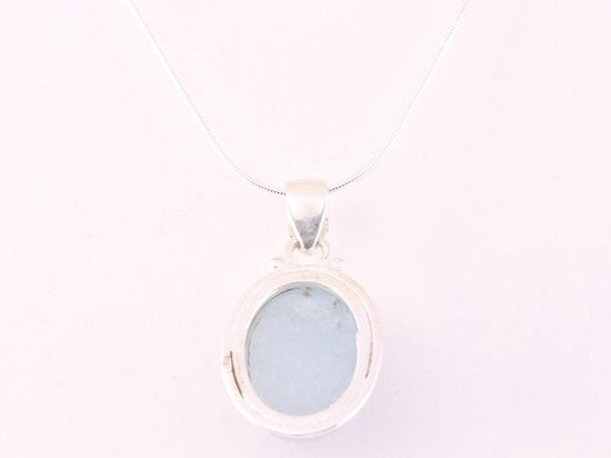 Ovale zilveren hanger met aquamarijn aan ketting afbeelding 3