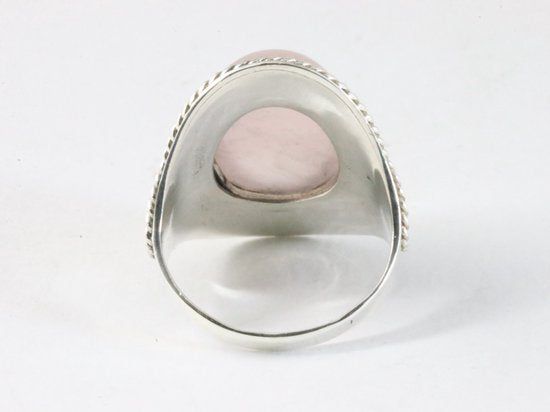 Bewerkte zilveren ring met rozenkwarts afbeelding 3