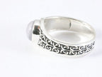 Bewerkte zilveren ring met rozenkwarts afbeelding 2