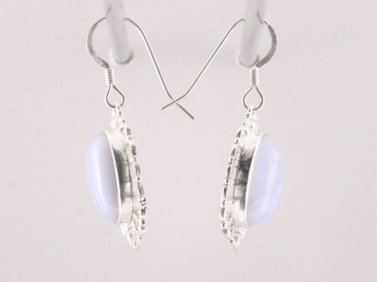 Opengewerkte zilveren oorbellen met blauwe lace agaat afbeelding 2