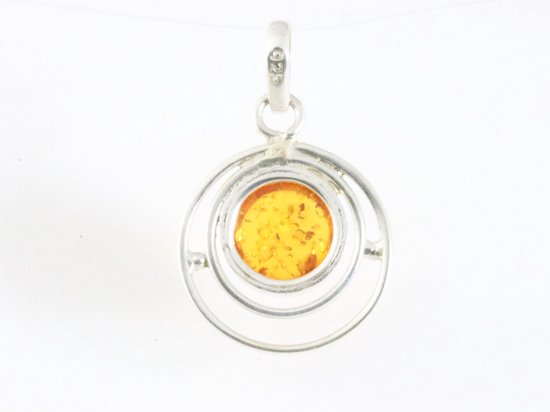Ronde opengewerkte zilveren hanger met amber afbeelding 3