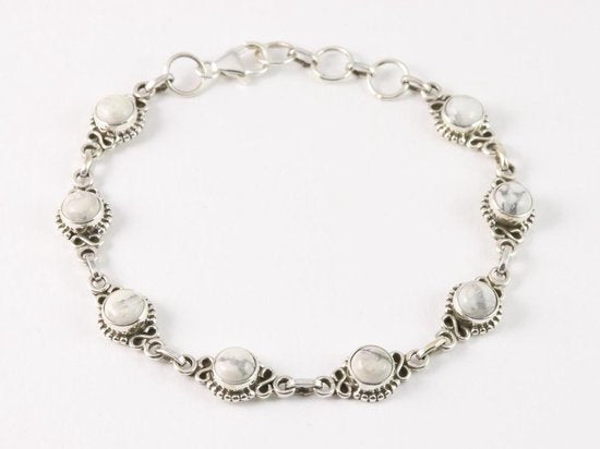 Fijne bewerkte zilveren schakelarmband met howliet afbeelding 1