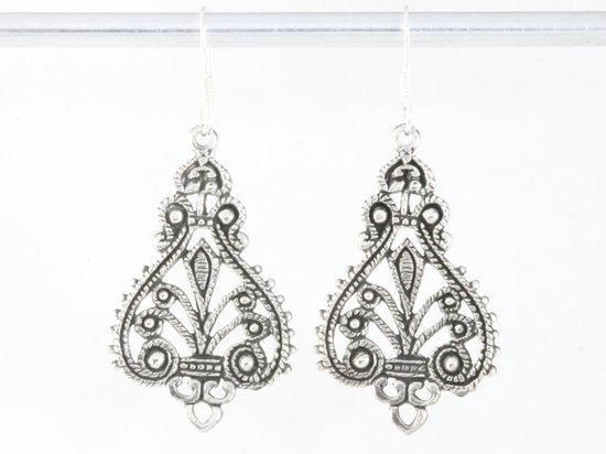 Traditionele fijn bewerkte zilveren oorbellen afbeelding 1