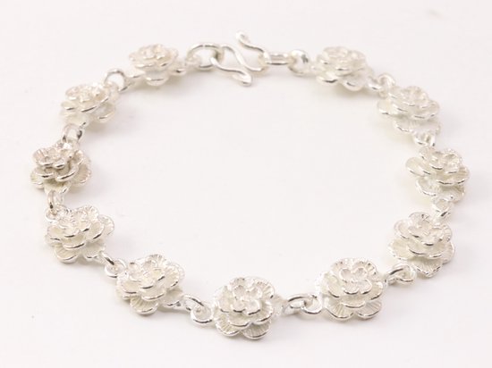 Zilveren roosjes armband met witte emaille afbeelding 1