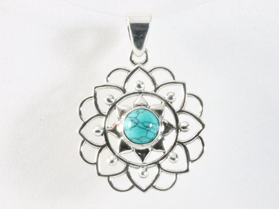 Opengewerkte zilveren hanger met turkoois afbeelding 4