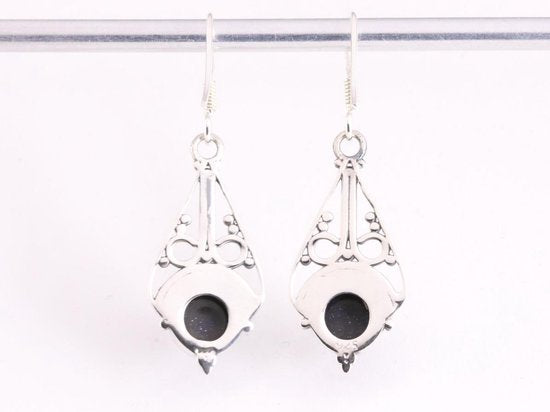 Opengewerkte zilveren oorbellen met blauwe zonnesteen afbeelding 3