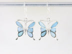 Zilveren vlinder oorbellen met blauwe schelp afbeelding 3