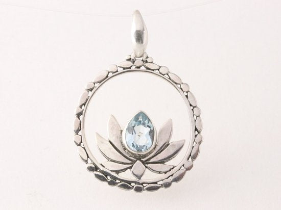 Ronde zilveren lotus bloem hanger met blauwe topaas afbeelding 4