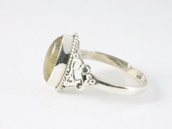 Fijne bewerkte zilveren ring met gouden rutielkwarts afbeelding 2