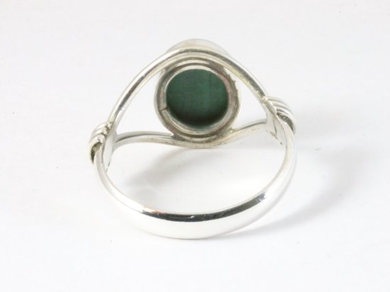 Opengewerkte zilveren ring met malachiet afbeelding 3