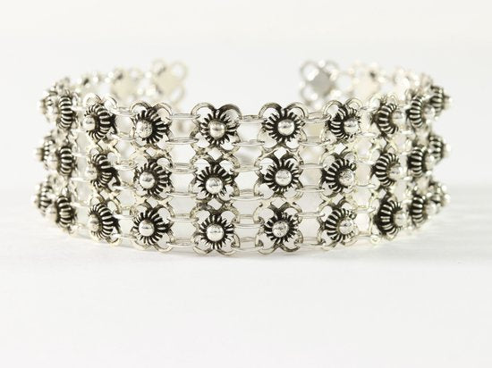 Brede zilveren schakelarmband met fijne bewerking afbeelding 1