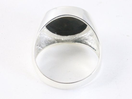 Ronde hoogglans zilveren ring met onyx afbeelding 3