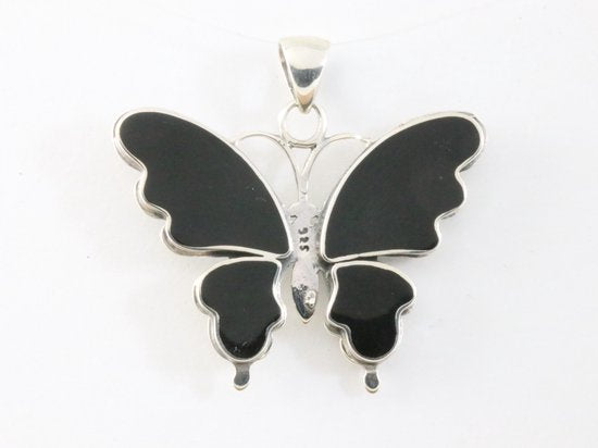 Zilveren vlinder hanger met zwarte schelp afbeelding 3