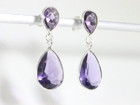 Zilveren oorstekers met amethist afbeelding 2