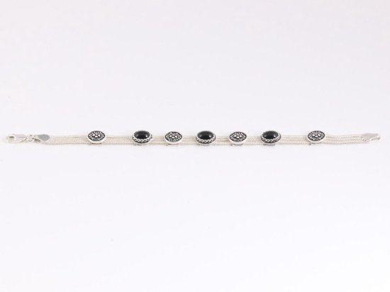 Traditionele zilveren armband met onyx en niëllo decoraties afbeelding 2