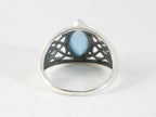 Opengewerkte zilveren ring met blauwe chalcedoon afbeelding 3