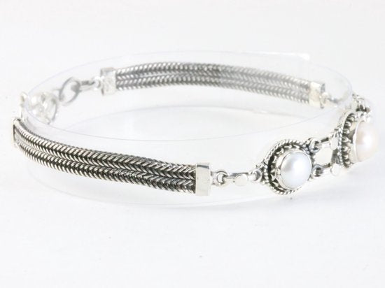 Bewerkte zilveren armband met zoetwater parels afbeelding 2