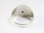 Bewerkte zilveren ring met onyx afbeelding 3