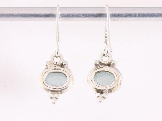 Fijne bewerkte zilveren oorbellen met aquamarijn afbeelding 3