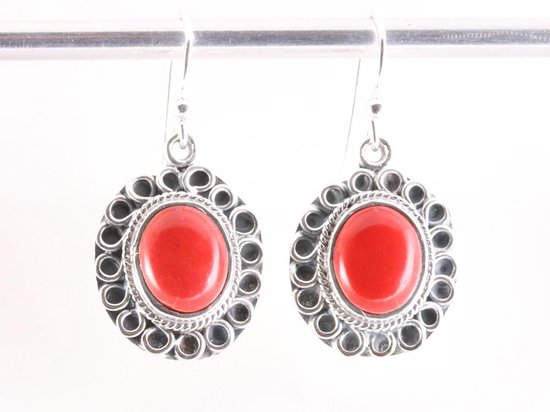 Bewerkte zilveren oorbellen met rode jaspis afbeelding 4