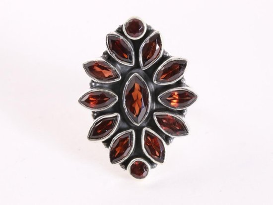 Zilveren ring met granaat stenen afbeelding 4
