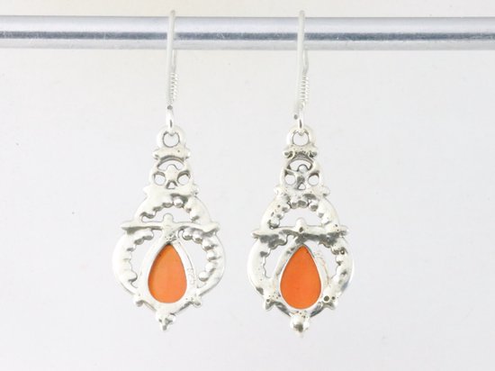 Opengewerkte zilveren oorbellen met carneool afbeelding 2