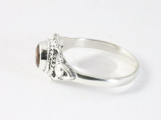 Fijne bewerkte zilveren ring met rookkwarts afbeelding 2