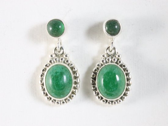 Bewerkte zilveren oorstekers met jade afbeelding 2