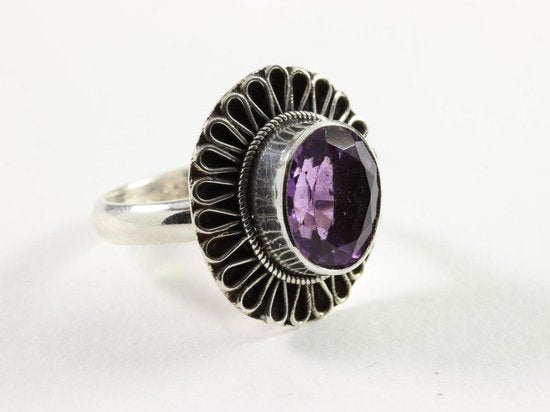 Bewerkte zilveren ring met amethist afbeelding 1