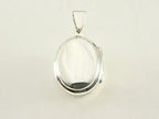 Ovaal zilveren medaillon met parelmoer afbeelding 3