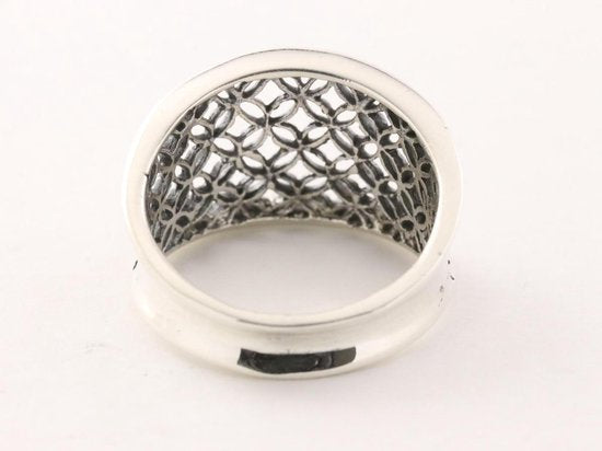 Opengewerkte zilveren ring met levensbloem patroon afbeelding 3