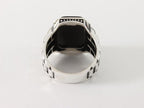 Bewerkte zilveren herenring met onyx afbeelding 3
