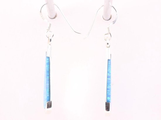 Druppelvormige zilveren oorbellen met Australische opaal afbeelding 2