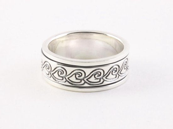 Zilveren geluksring met fantasiegravering afbeelding 1