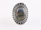 Bewerkte zilveren ring met labradoriet afbeelding 2