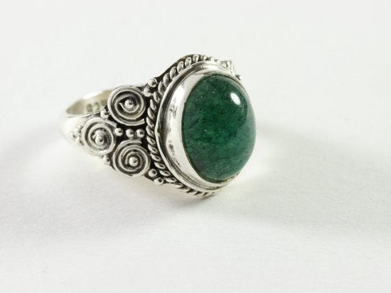Bewerkte zilveren ring met jade afbeelding 5
